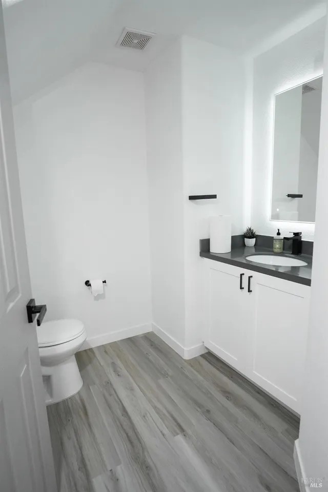 30f52cf72f484c17980c0879454488ae