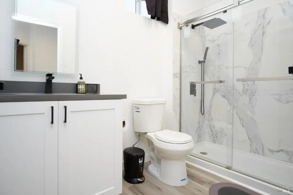 55631bb7e7ef441ba27fdf6a34e4b0f6